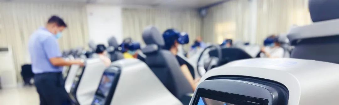 「東方時(shí)尚駕校」