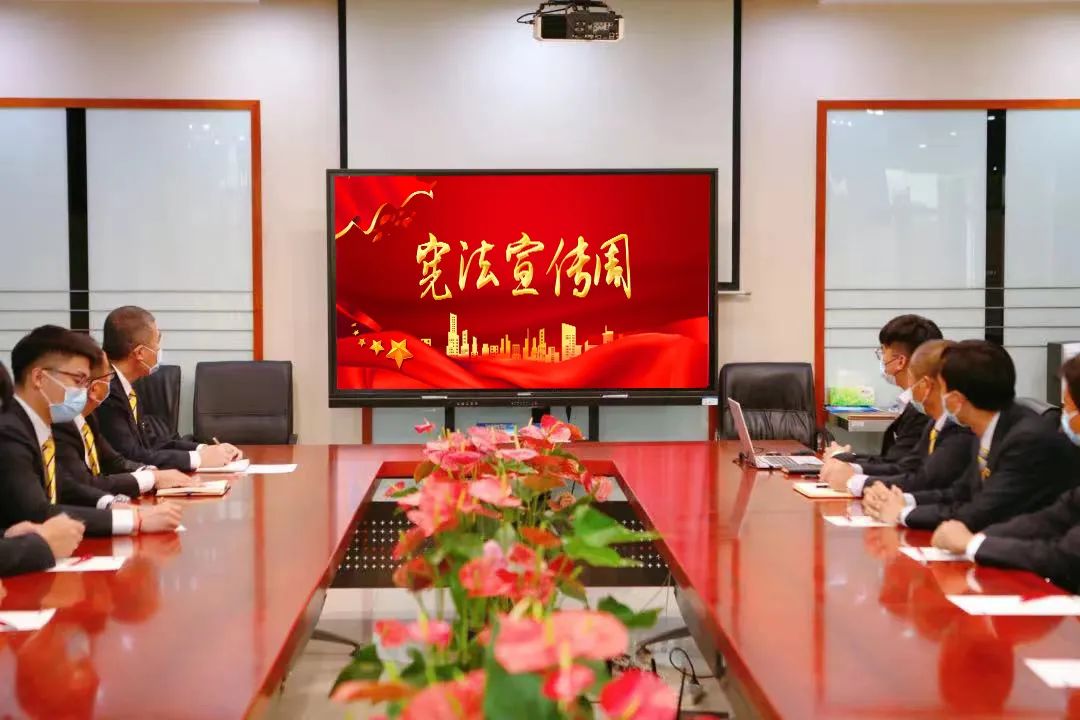 「東方時(shí)尚駕校」