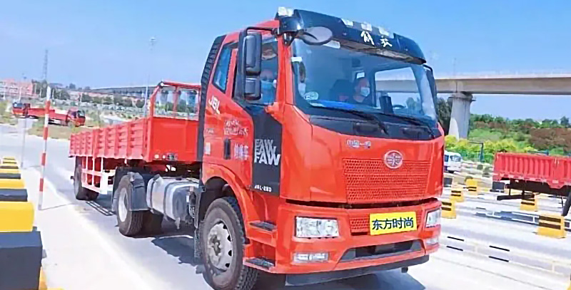 北京東方時尚駕校初學大型貨車駕照班