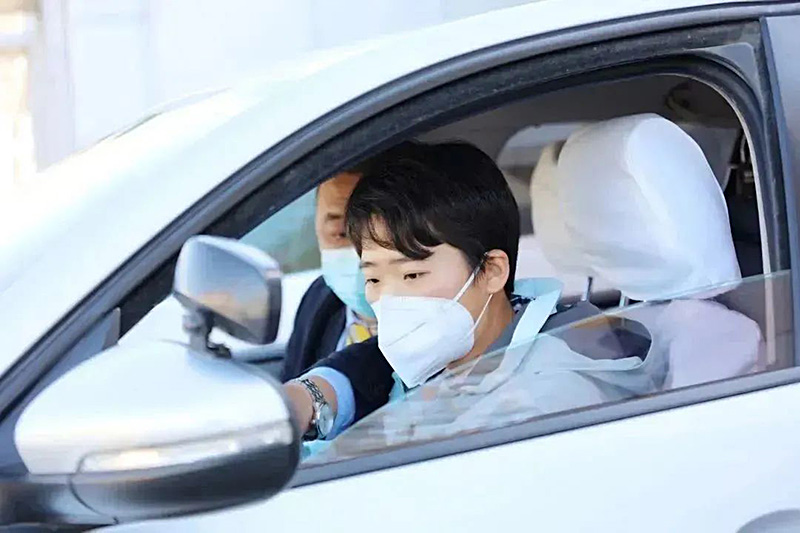 東方時(shí)尚駕校教你開(kāi)車(chē)門(mén)必備良好習(xí)慣