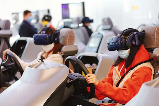 看看東方時尚駕校的學(xué)員車感差是怎么培養(yǎng)的