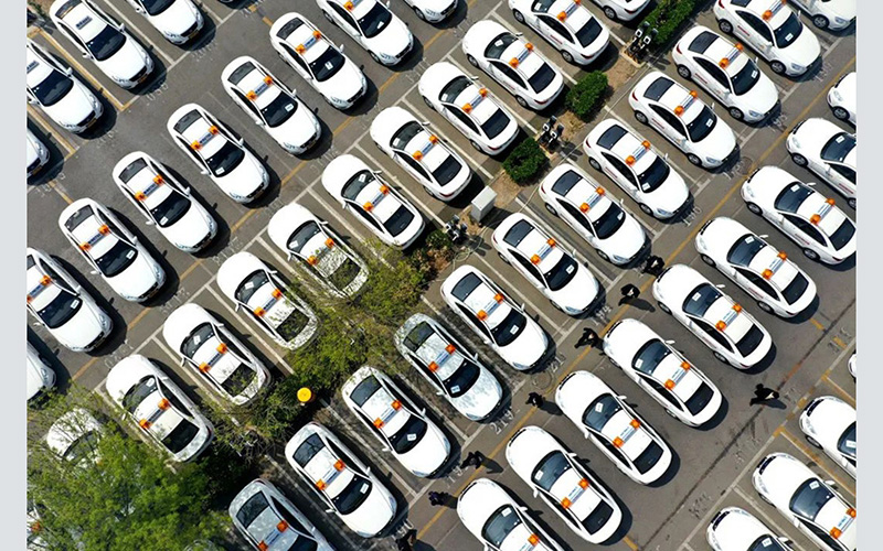 東方時尚駕校教你會車超車注意事項有哪些？