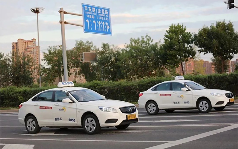 東方時尚駕校報名費多少錢?如何進行報名？